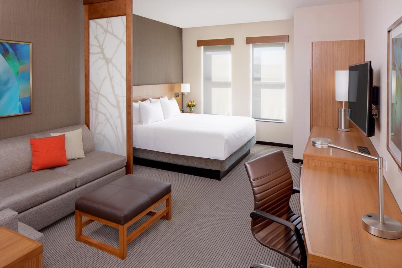 Hyatt Place Florence Downtown Bagian luar foto